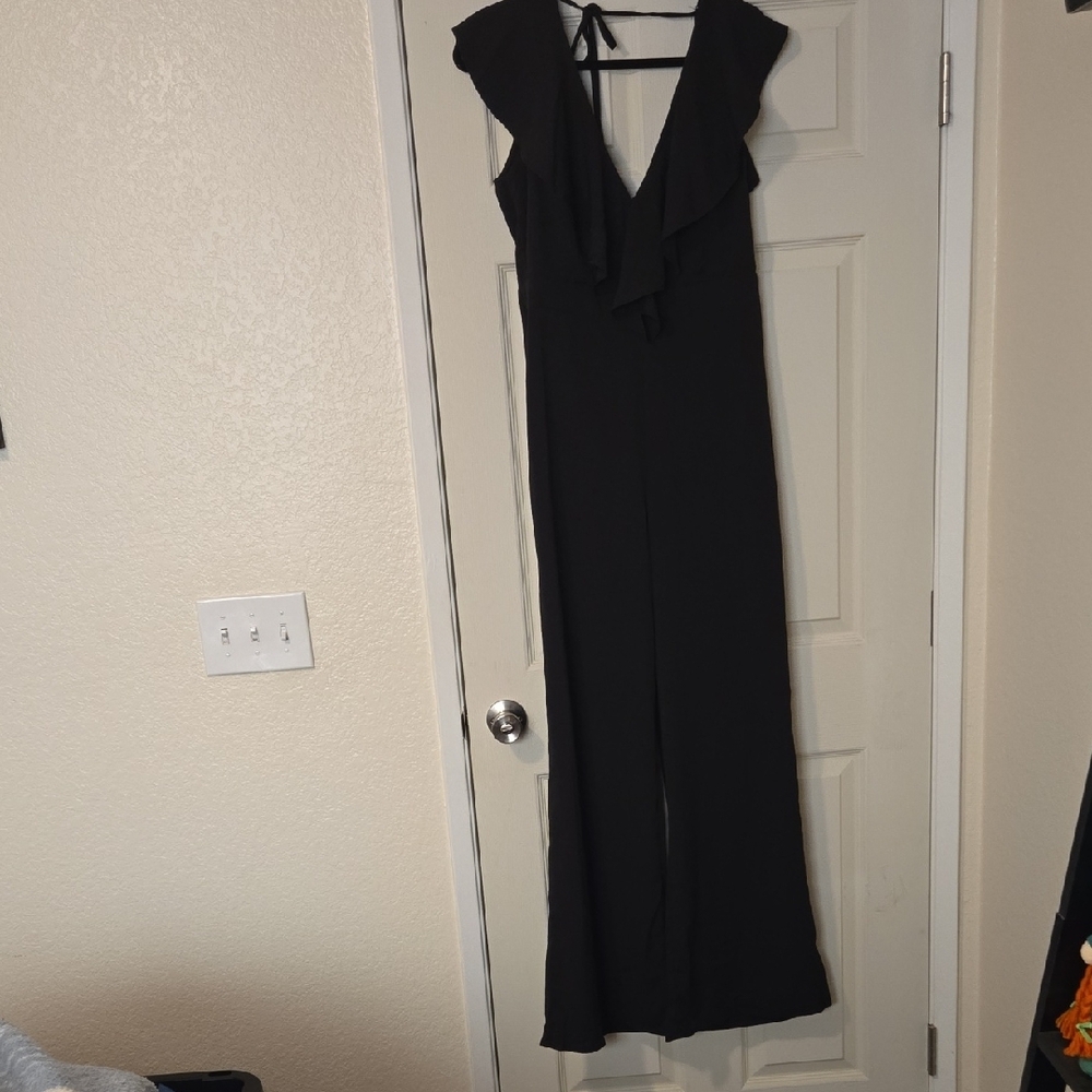 Elegant Black Jumpsuit with Ruffle Detail